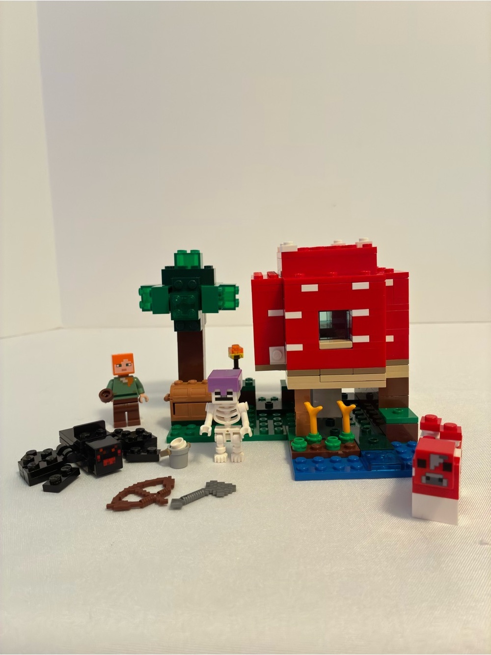 Lego Minecraft The Mushroom House #21179 Retired